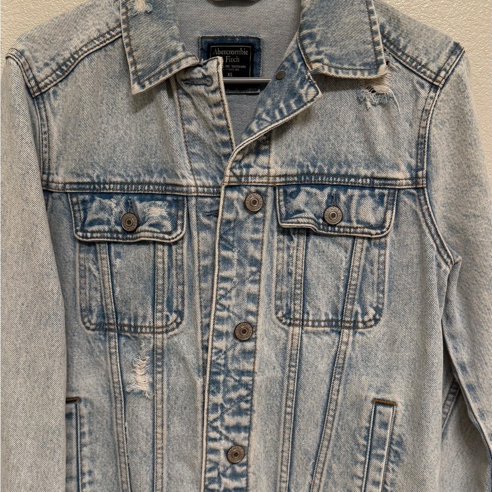 Abercrombie & Fitch Women’s Washed Blue Denim Jacket